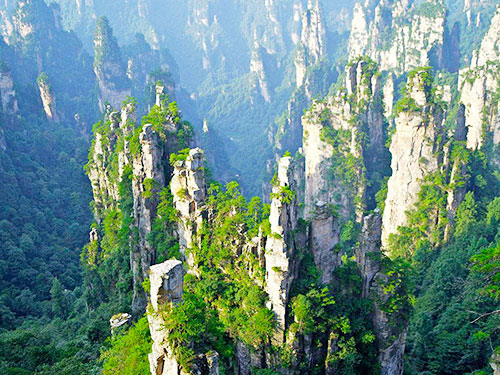 C1線：張家(jiā)界森(sēn)林(lín)公園+天門(mén)山(shān)+鳳凰古城(chéng)全景4日(rì)遊