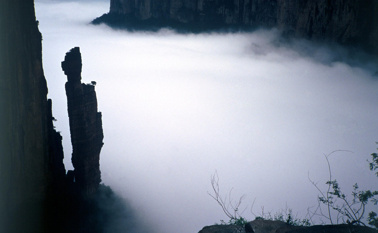 洛陽到(dào)新鄉(xiāng)八裡(lǐ)溝一(yī)日(rì)遊--洛陽到(dào)新鄉(xiāng)旅遊（洛陽到(dào)新鄉(xiāng)自(zì)駕多(duō)久）