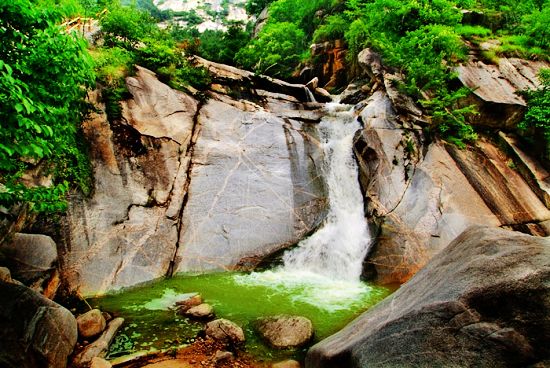 道(dào)教自(zì)然生(shēng)态旅遊五朵山(shān)門(mén)票(piào)價格及自(zì)駕路(lù)線（五朵山(shān)哪五朵）