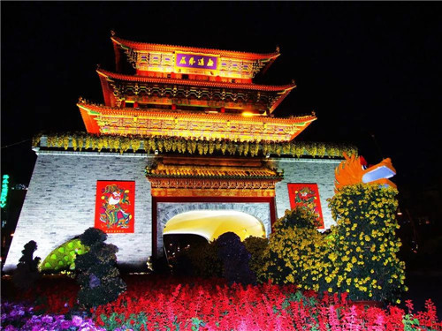 古城(chéng)夜景，開(kāi)封不(bù)可(kě)錯(cuò)過的(de)夜遊聖地(dì)（開(kāi)封夜景去(qù)哪玩(wán)好(hǎo)）