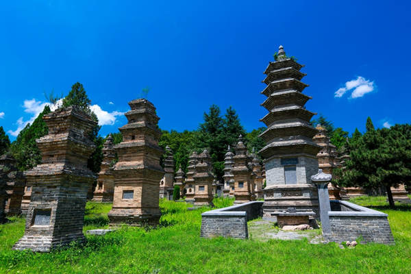 少(shǎo)林(lín)寺故事(shì) 佛門(mén)為(wèi)何把“死”說(shuō)成 圓寂、寂滅、人(rén)滅、和(hé)涅槃？（和(hé)尚為(wèi)什(shén)麽圓寂）