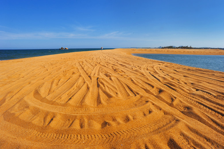 海(hǎi)南(nán)海(hǎi)口三亞玉帶灘、天涯海(hǎi)角、西(xī)島、南(nán)山(shān)佛教文(wén)化(huà)苑、三亞千古情、椰田古寨雙飛(fēi)海(hǎi)韻之星5日(rì)遊（三亞南(nán)山(shān)海(hǎi)上(shàng)觀音(yīn)文(wén)化(huà)苑怎麽樣）